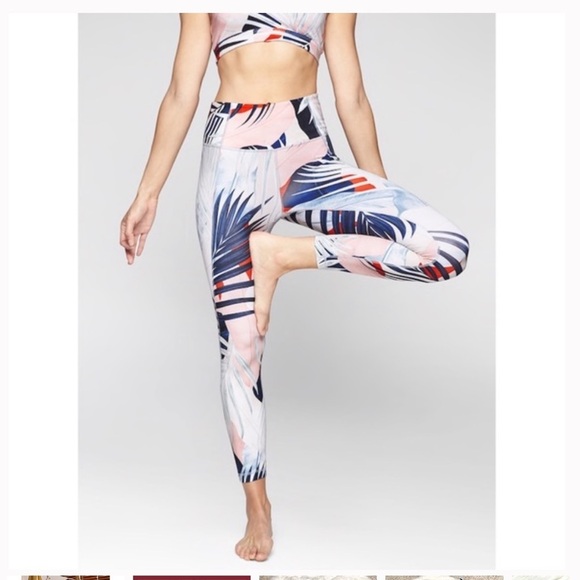 Athleta Pants - Athleta Tahitian Salutation Leaf Print Leggings